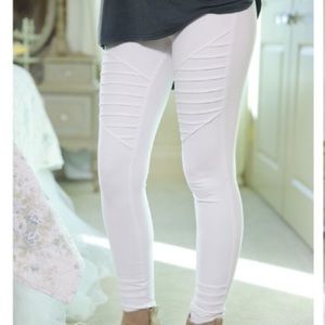 NWOT- white moto jeggings